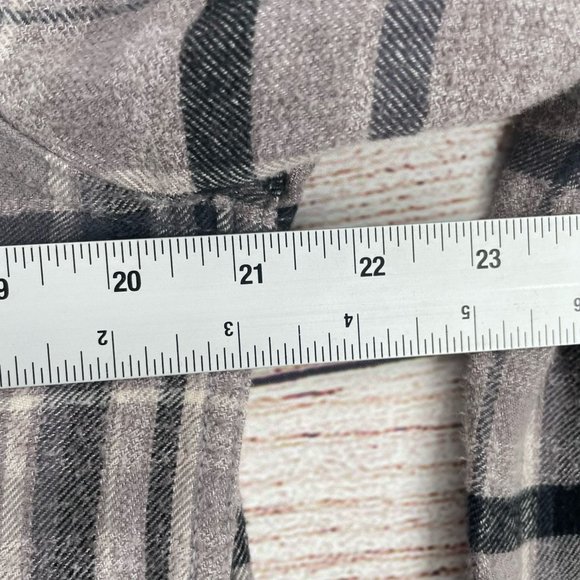 O'Neill Standard Fit Flannel Button Down Shirt Men's Size Large Gray Plaid - Picture 7 of 8